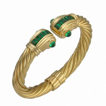 14K Yellow Gold Almani Roman Vintage Design Handmade Bangle Set With Emerald Stones