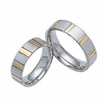 18k Gold His & Hers Two Tone Wedding Band Set 010