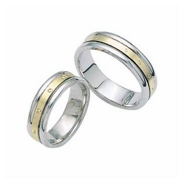 18k Gold His & Hers Two Tone Wedding Band Set 014