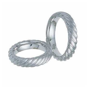 950 Platinum His & Hers Classic Swirl Wedding Band Set 020