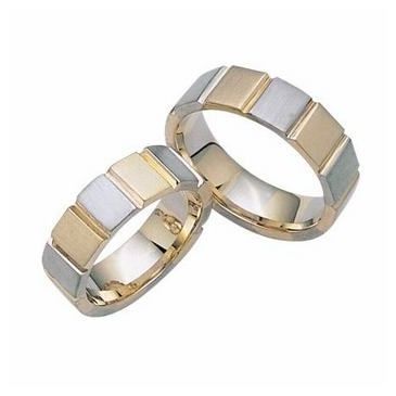 18K Gold His & Hers Two Tone Wedding Band Set 022