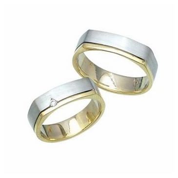 18k His & Hers Two Tone Gold 0.05 ct Diamond 027 Wedding Band Set HH02718K