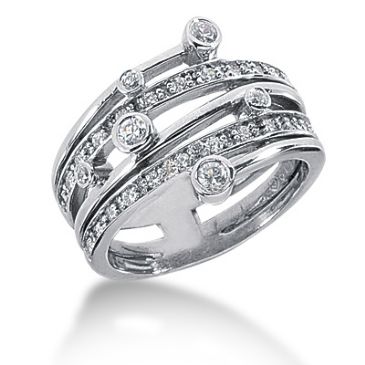 14K White Gold Scattered Diamond Anniversary Ring (0.41ctw.)