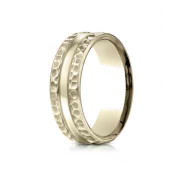 18k Yellow Gold 7.5mm Comfort Fit Hammered Finish Center Cut Design Band
