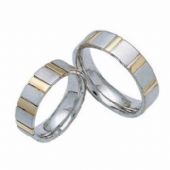 18k Gold His & Hers Two Tone Wedding Band Set 010