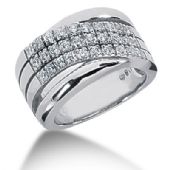 18K Lined Round Brilliant Diamond Anniversary Ring (0.6ctw.)